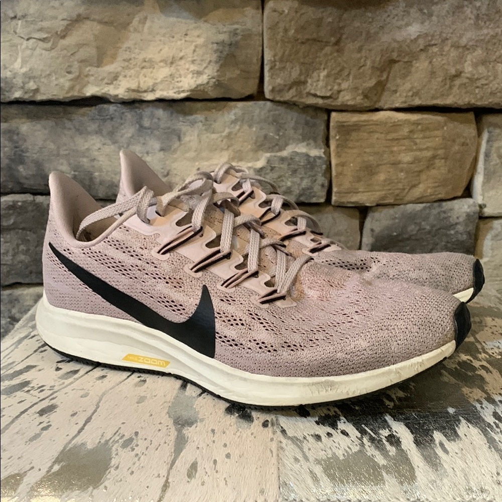 Nike Zoom Blush Women's Sneakers - Soft Pink and Black